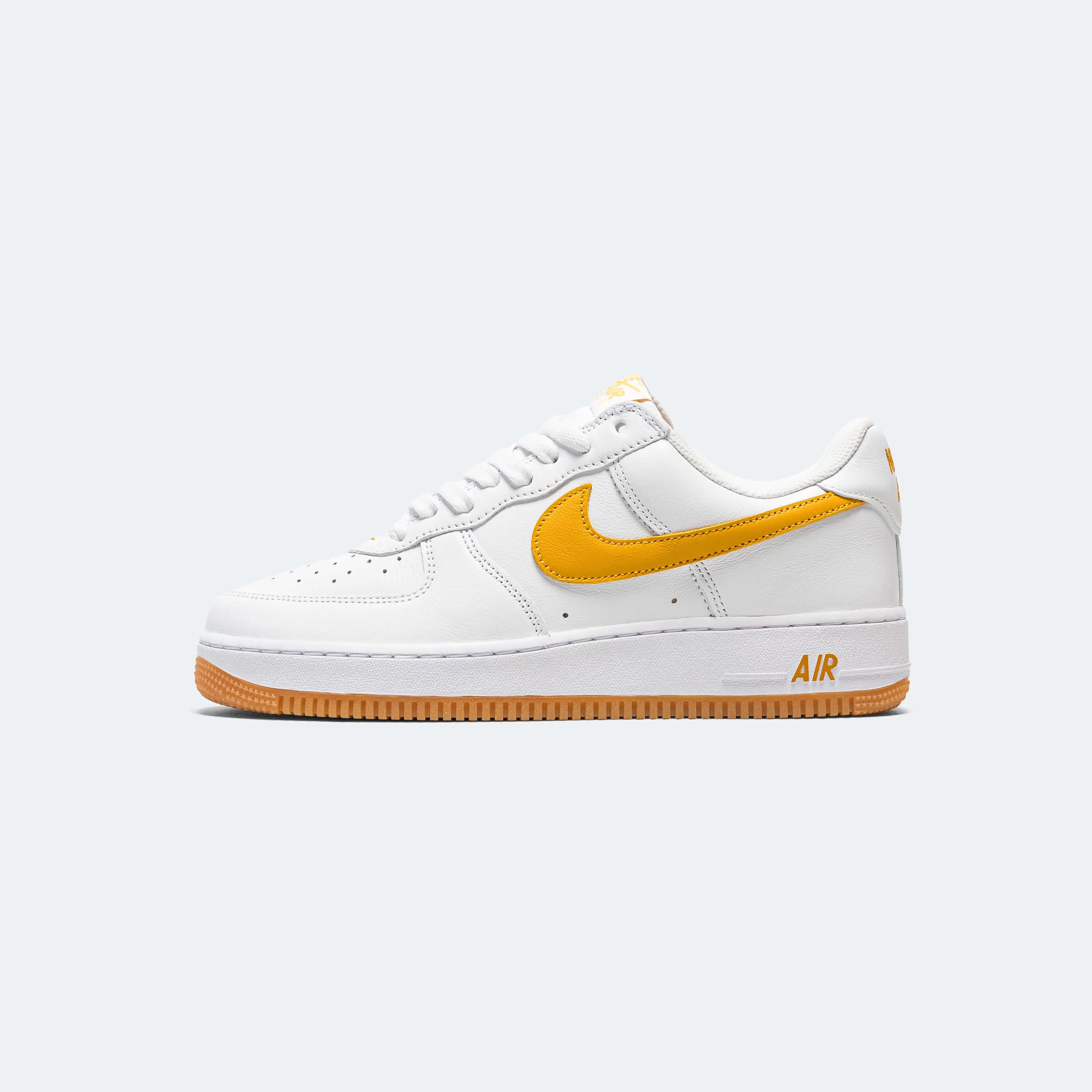 Air Force 1 Low Retro QS - White/University Gold-Gum Yellow